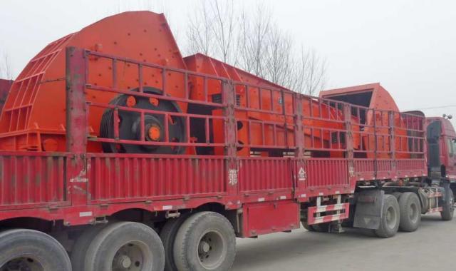 重型锤式破碎机