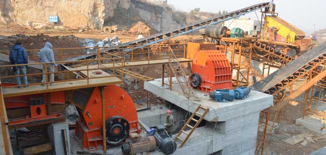 重型锤式破碎机