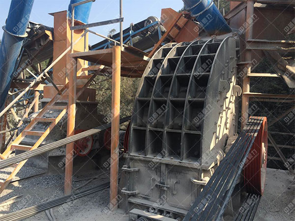 公路石料破碎机
