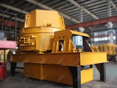 运行中液压冲击破碎器摇摆是什么原因？