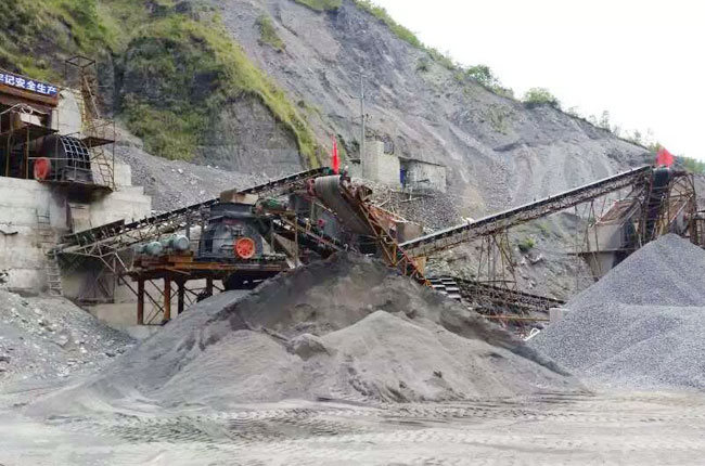 四川峨边大渡河时产300吨河卵石制砂生产线